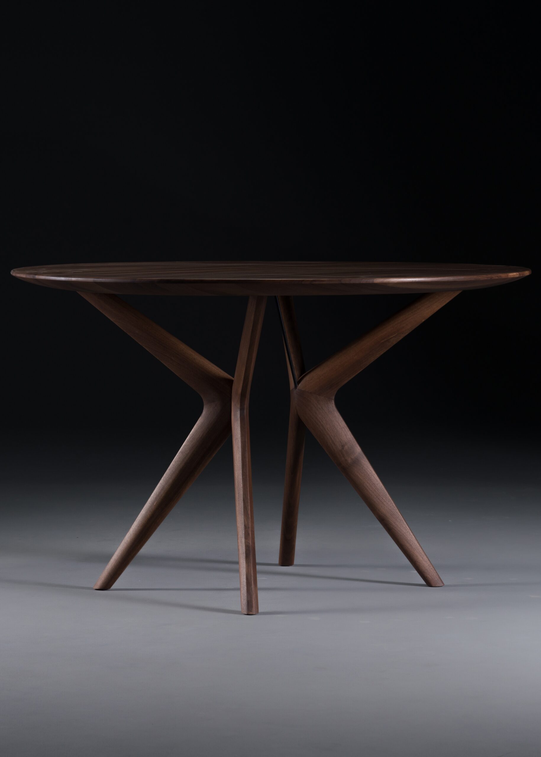 Lakri round table - Image 10