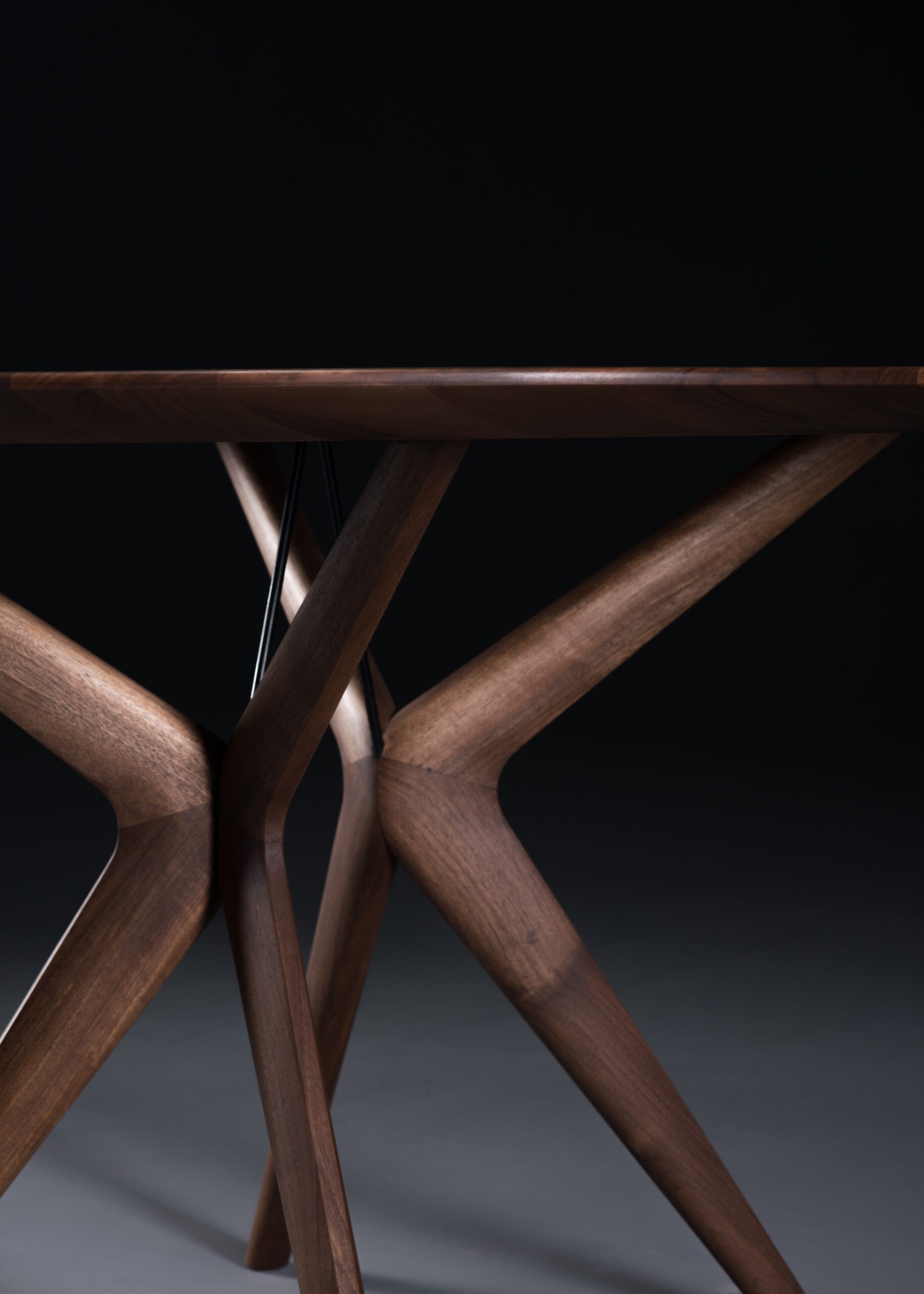 Lakri round table - Image 11