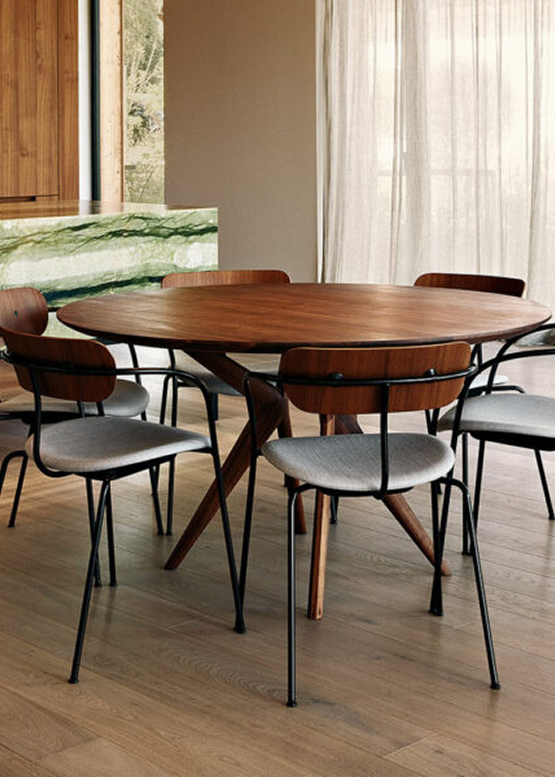 Lakri round table - Image 20