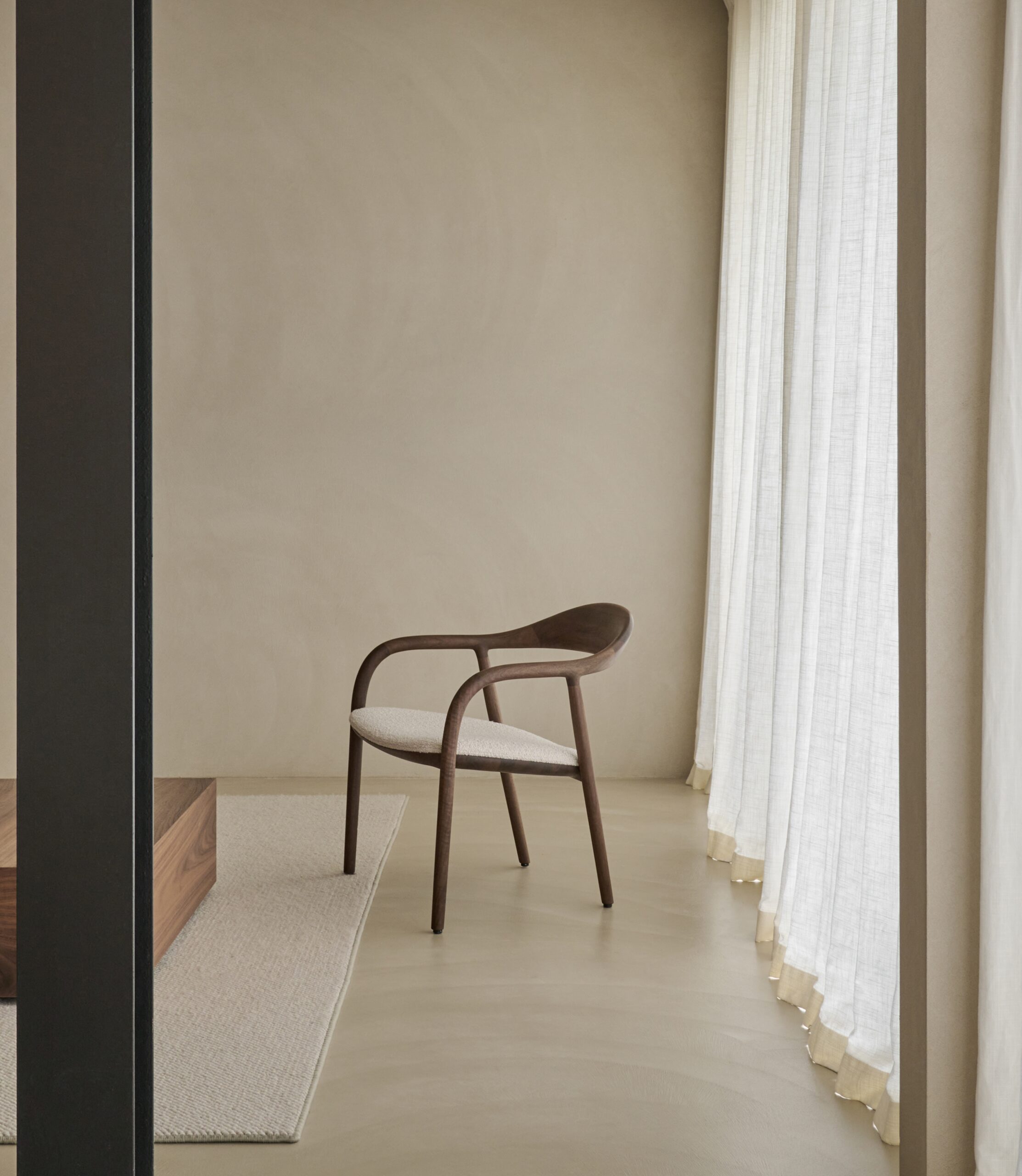 Neva Easy chair - Image 17