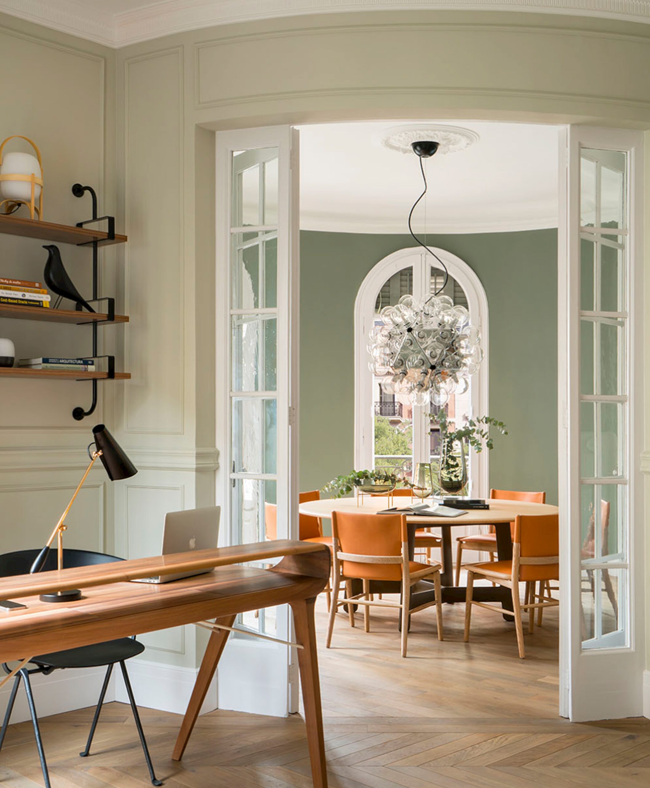 Picard working desk - Image 52