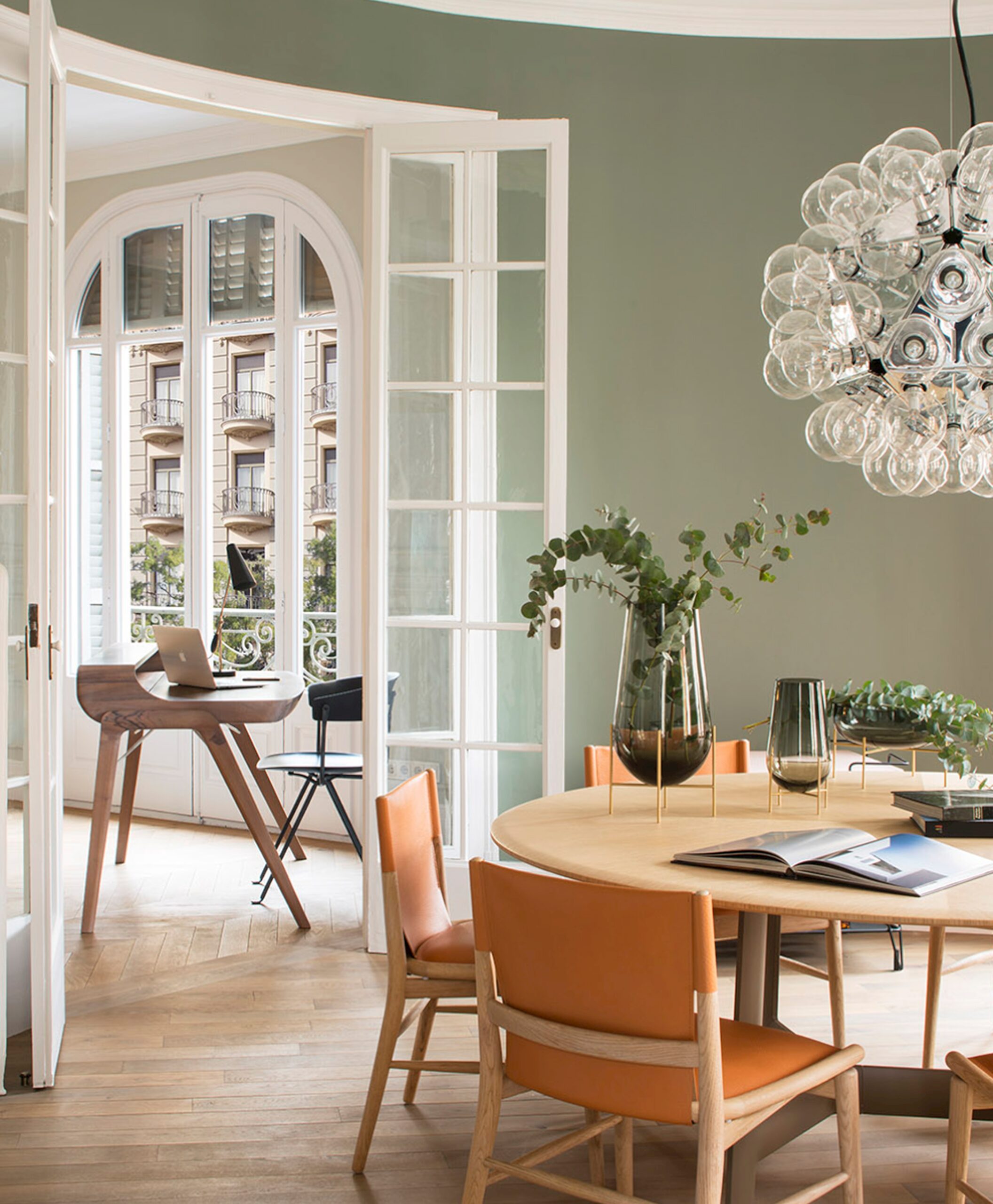 Picard working desk - Image 53