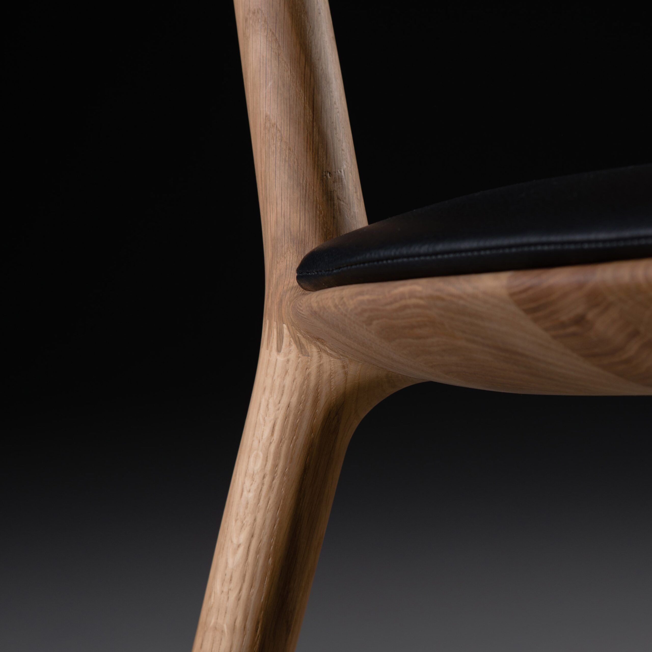 Wu chair - Image 13