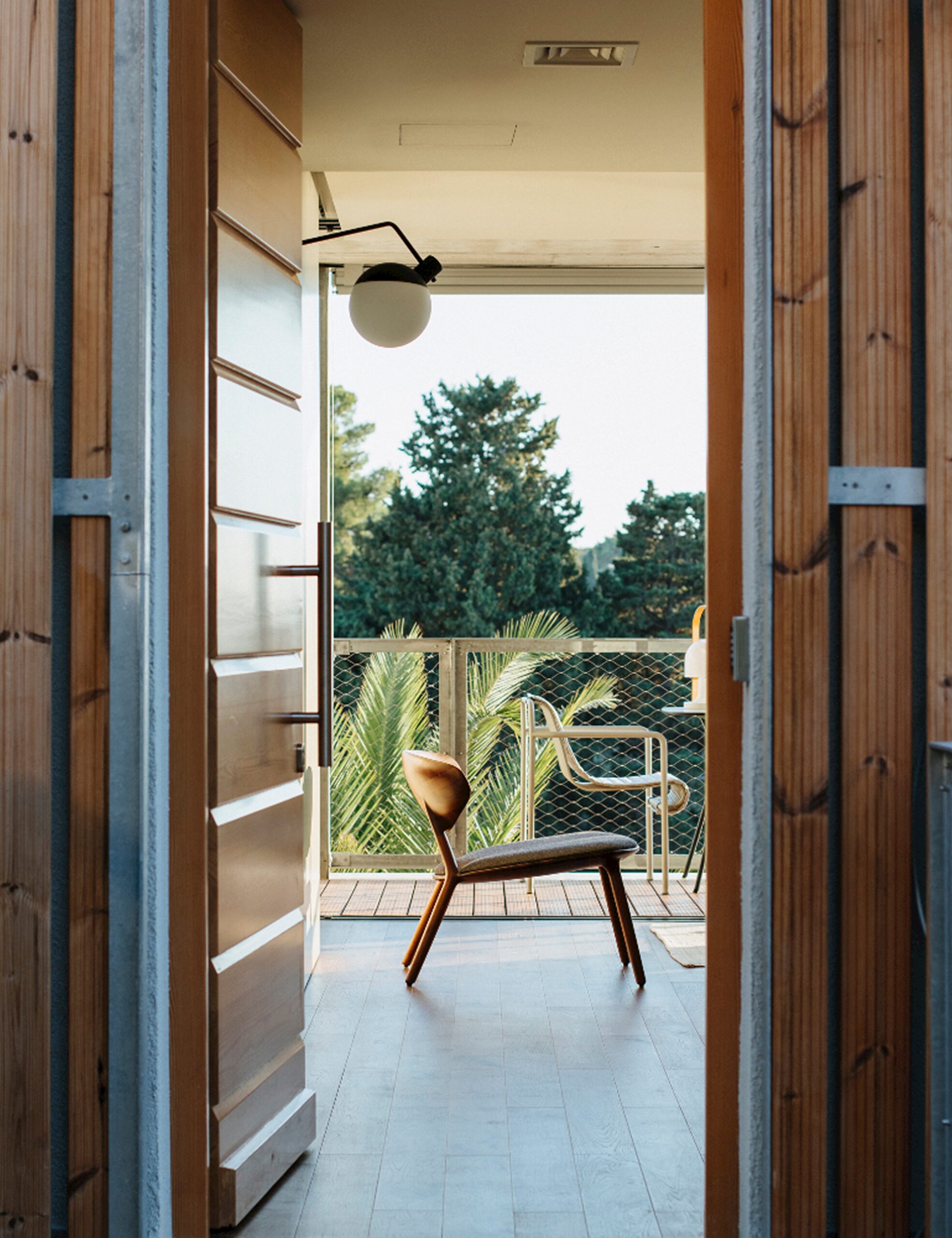 Wu lounge chair - Image 15